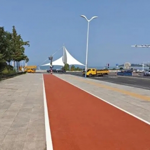 烟台滨海观光步道——迎宾路彩色慢行道改造完工