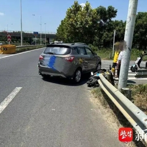 全责！以为电动车速度慢可以超越，没想到直接右转撞上了