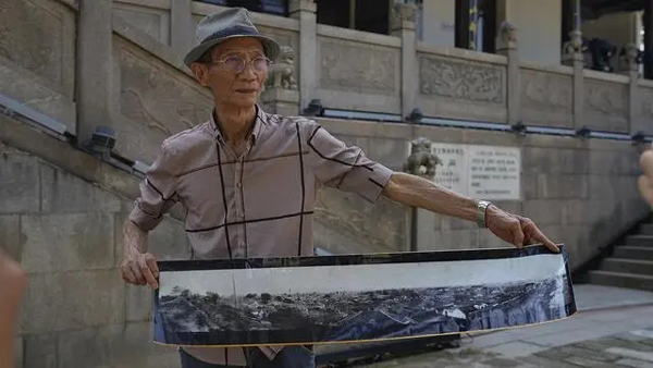 老画家地摊淘到1908年的长沙全景照片，修复后耗时半年画成油画