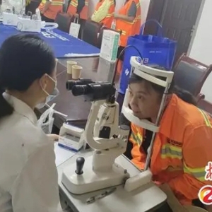 关注口腔与眼部健康 荷塘区环卫中心开展义诊活动