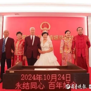 移风易俗｜“感觉像又结了一次婚！”8对老年夫妻“圆梦”婚纱照