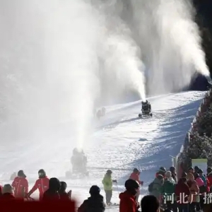 石家庄：加紧人工造雪 迎接冰雪旅游季