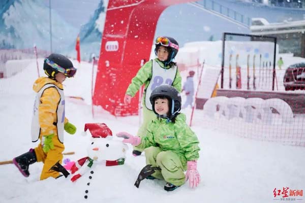 四川“滑雪”热度狂飙45%！寒假成都青少年滑雪培训火热