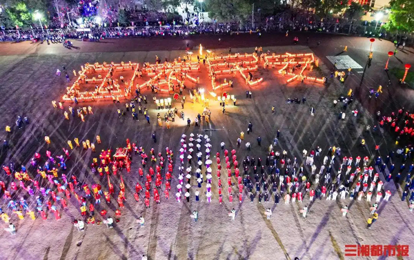 国家级非遗板板龙灯闹新春，慈利年味越夜越“龙”